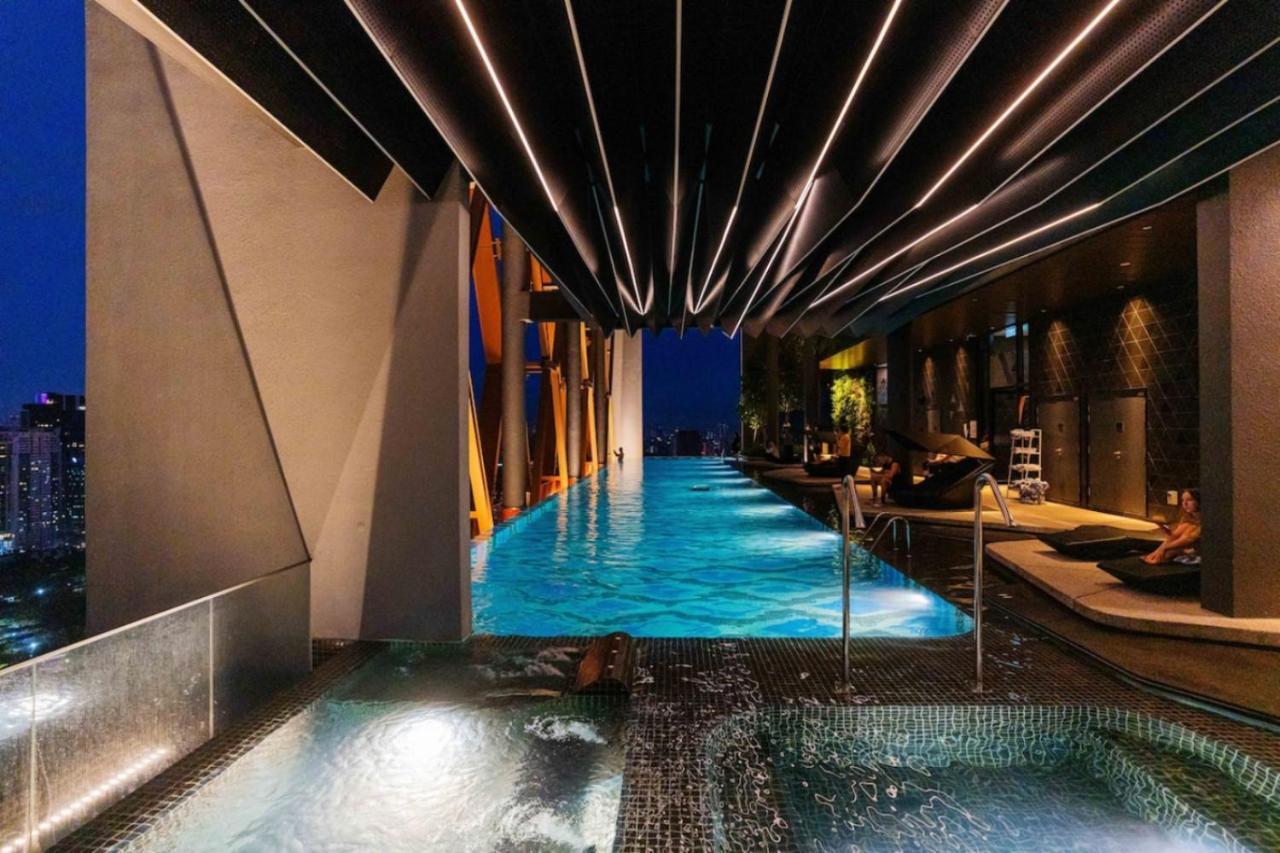 Scarletz Suites Klcc Twin Tower By Purple Orchid Kuala Lumpur Buitenkant foto