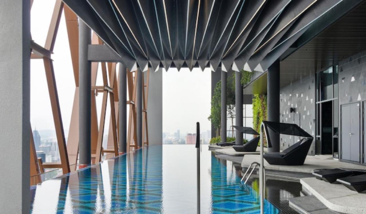 Scarletz Suites Klcc Twin Tower By Purple Orchid Kuala Lumpur Buitenkant foto