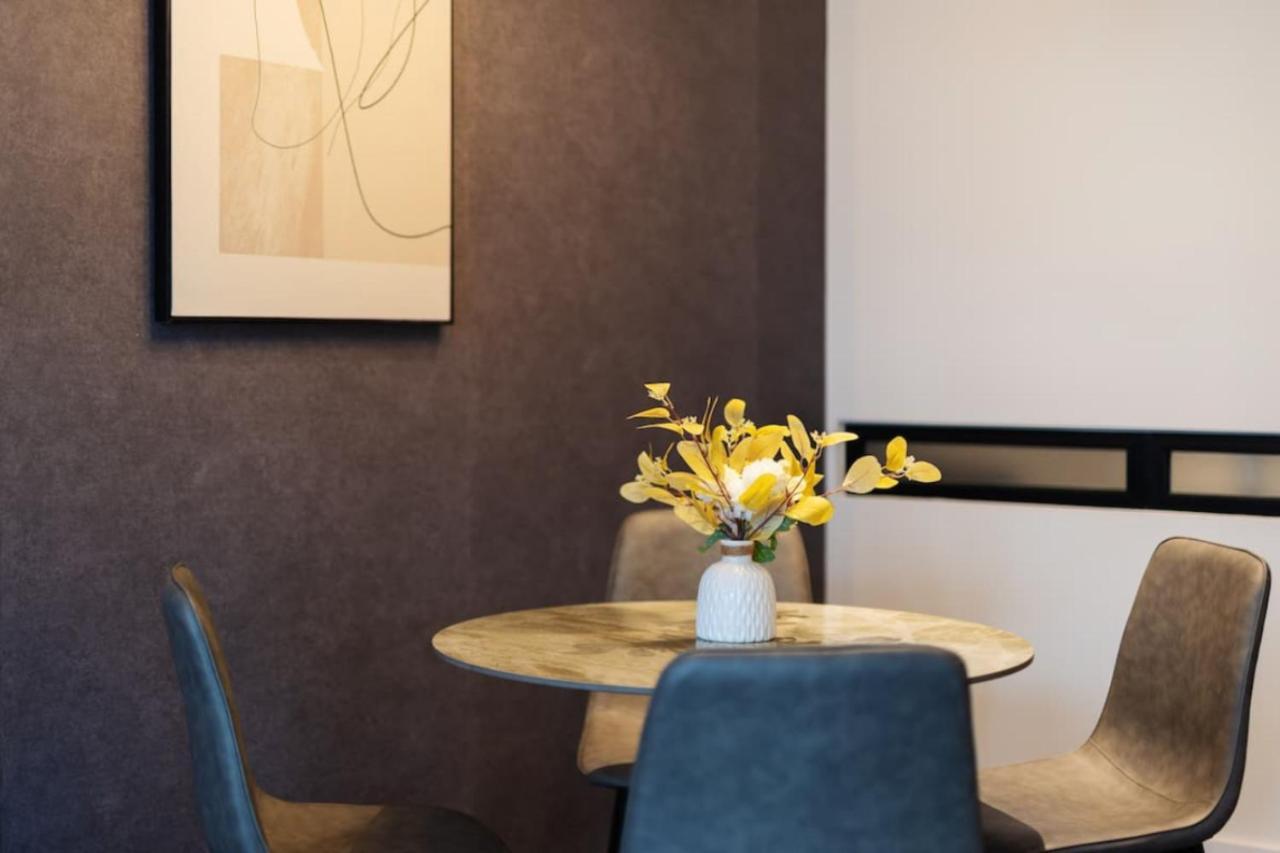 Scarletz Suites Klcc Twin Tower By Purple Orchid Kuala Lumpur Buitenkant foto