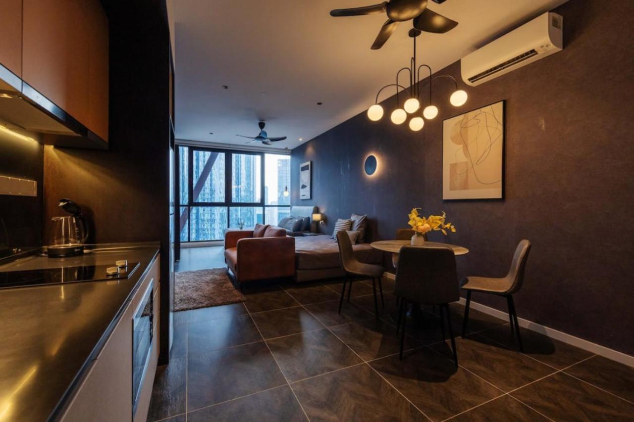 Scarletz Suites Klcc Twin Tower By Purple Orchid Kuala Lumpur Buitenkant foto