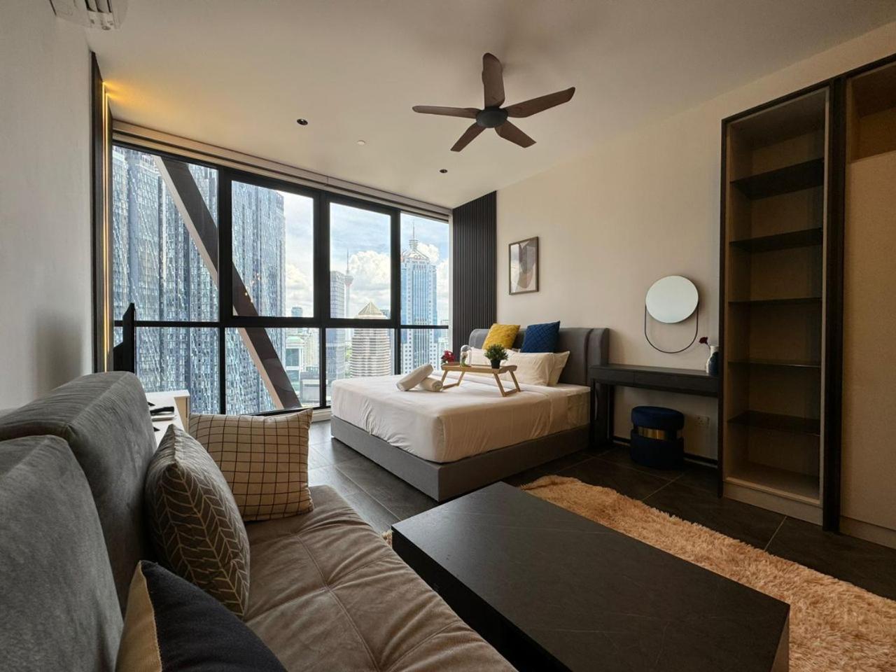 Scarletz Suites Klcc Twin Tower By Purple Orchid Kuala Lumpur Buitenkant foto