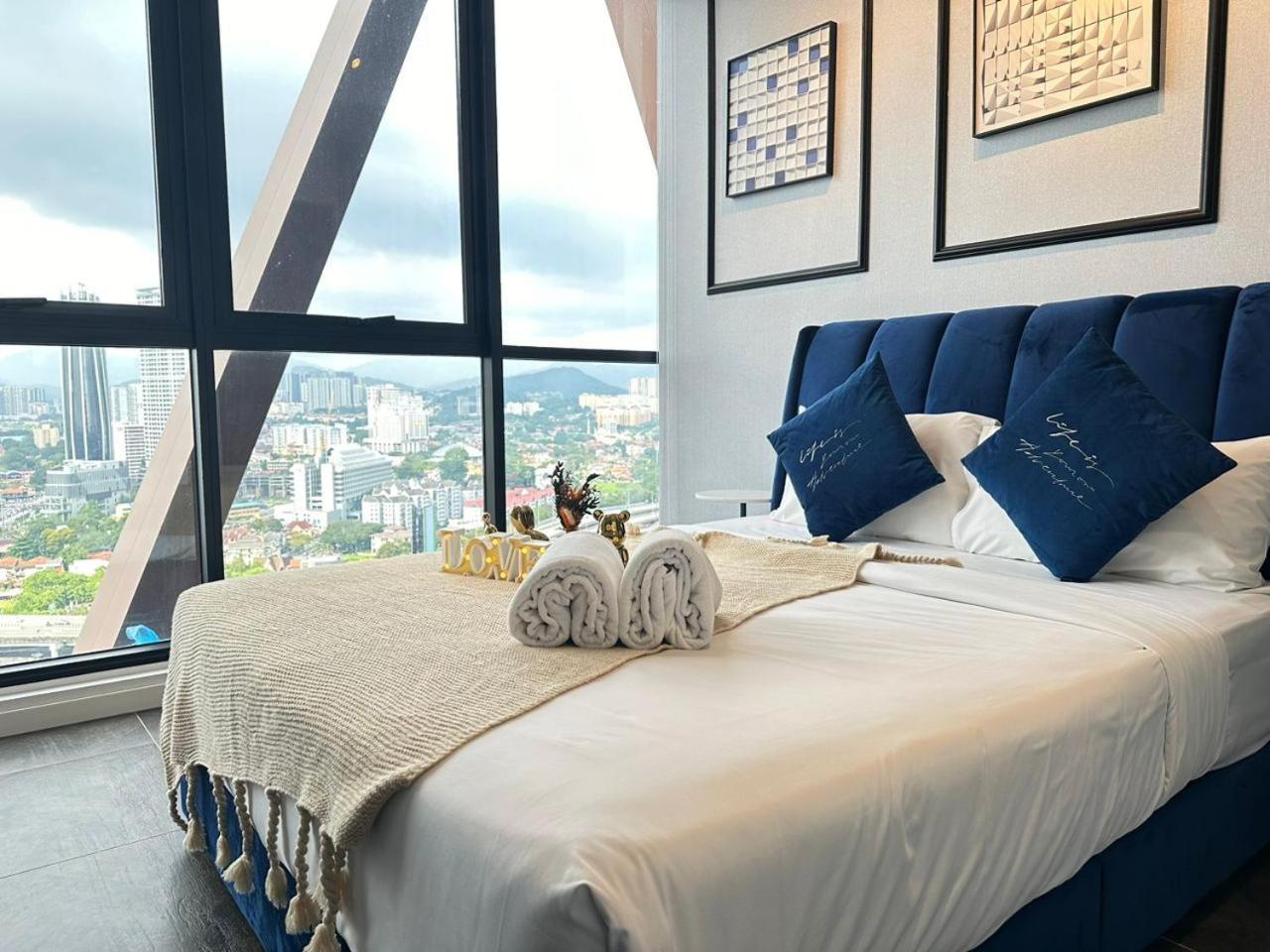 Scarletz Suites Klcc Twin Tower By Purple Orchid Kuala Lumpur Buitenkant foto