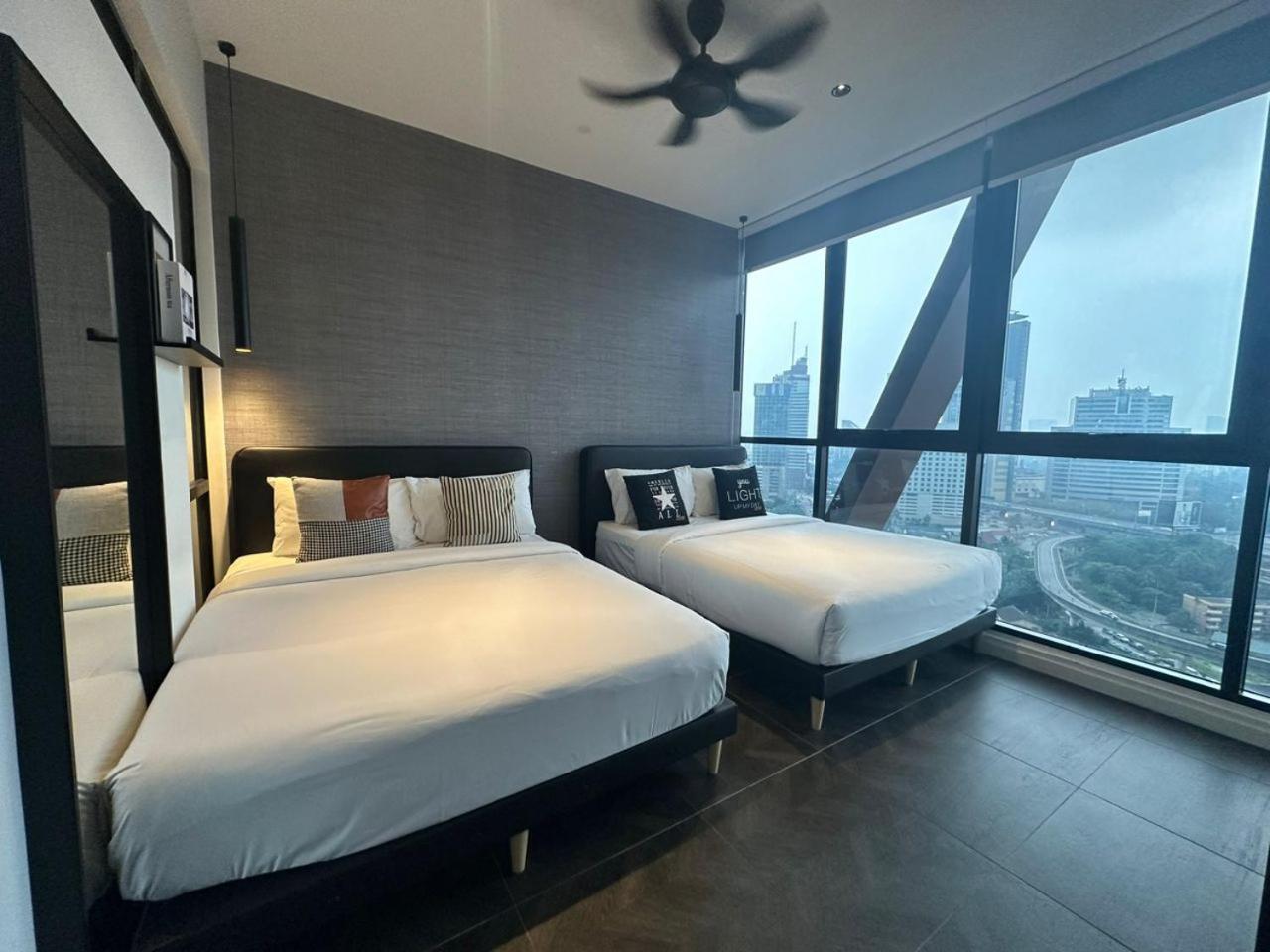 Scarletz Suites Klcc Twin Tower By Purple Orchid Kuala Lumpur Buitenkant foto